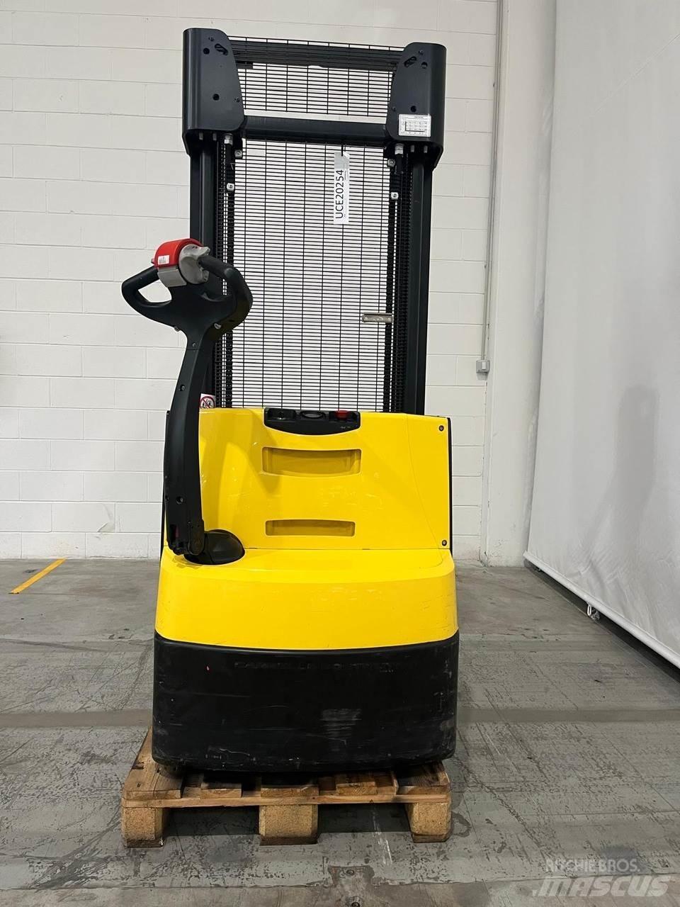Hyster S1.2 Transpaleta manuala