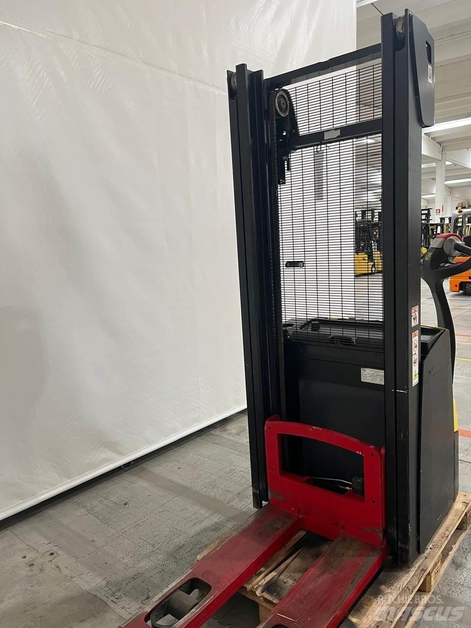 Hyster S1.2 Transpaleta manuala