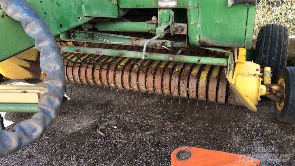 John Deere 550 Masina de balotat cilindric