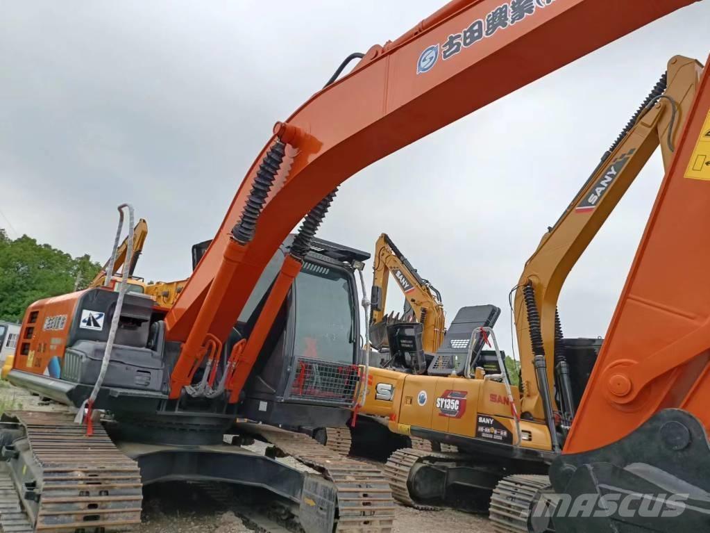 Hitachi ZX210 Excavatoare pe șenile
