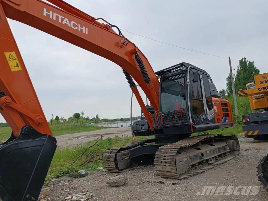 Hitachi ZX210 Excavatoare pe șenile
