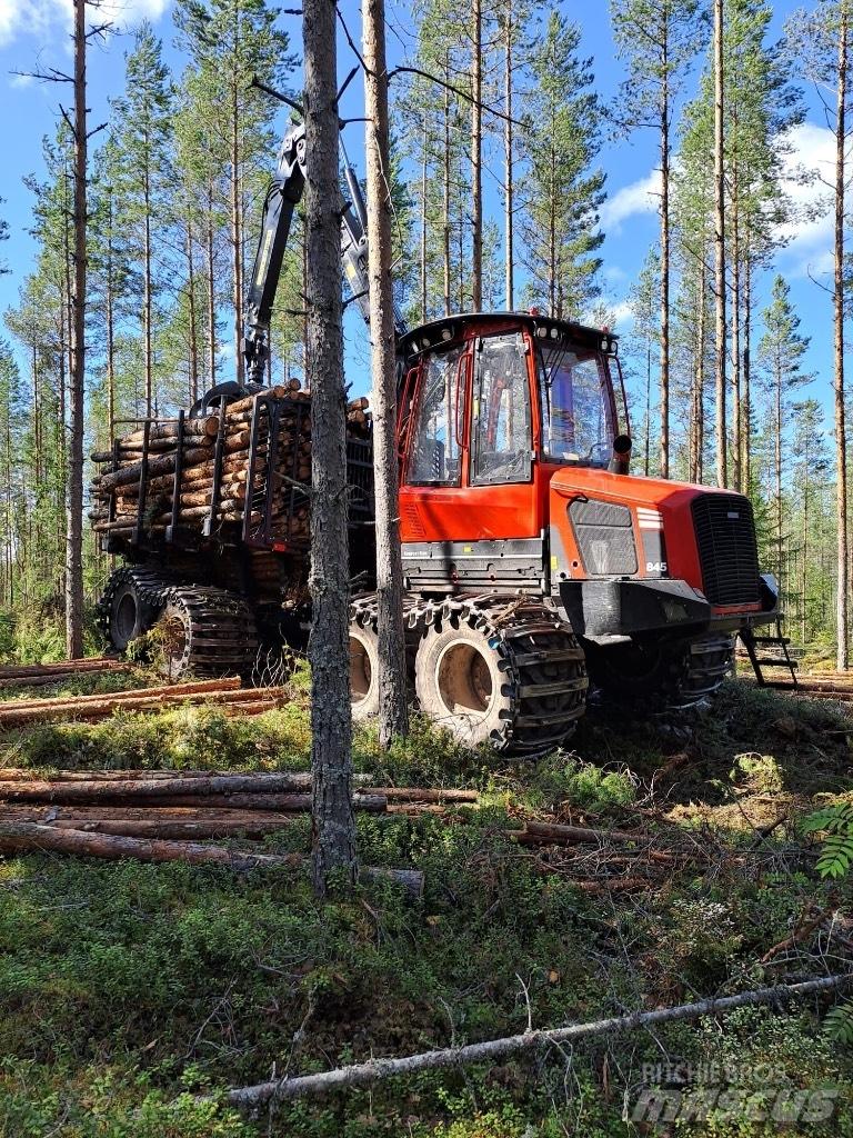 Komatsu 845 Transportoare