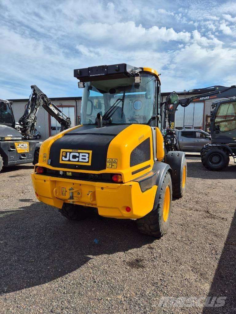 JCB 409 Incarcator pe pneuri