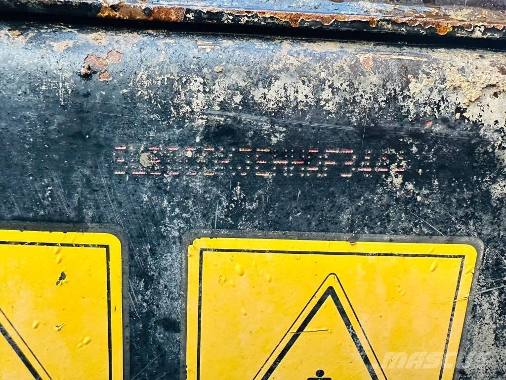 JCB 3 T ST Minitractor de teren