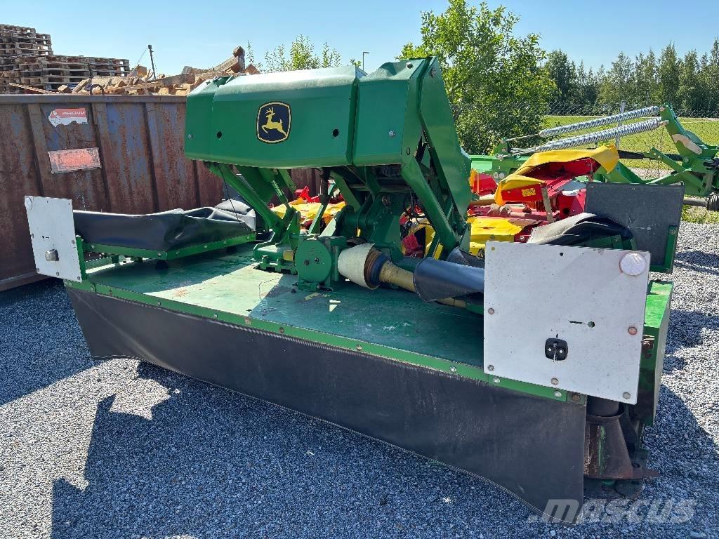 John Deere 131 Cositoare de iarba cu umidificator