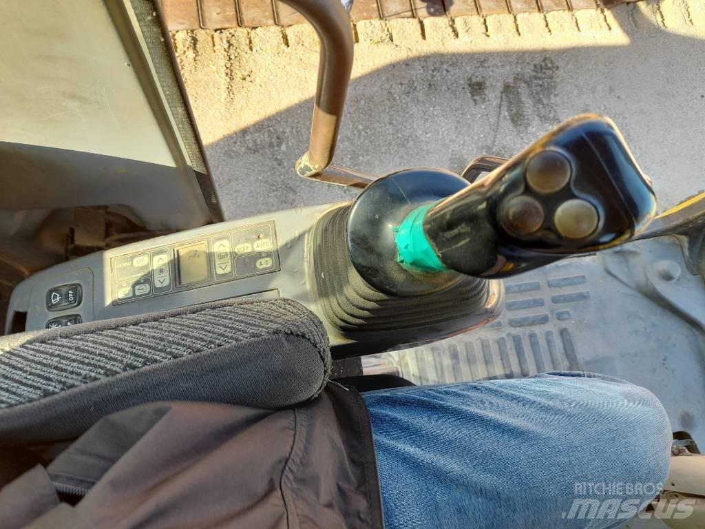 Komatsu PW200-7 Excavatoare cu roti