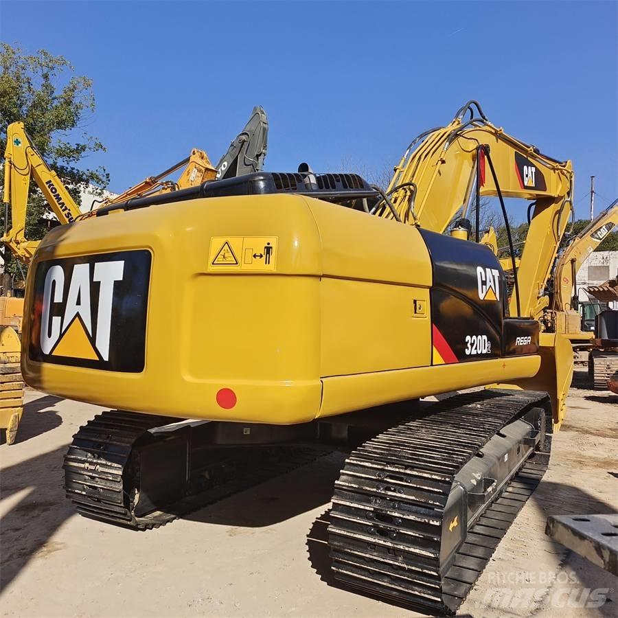 CAT 320D Excavatoare pe șenile
