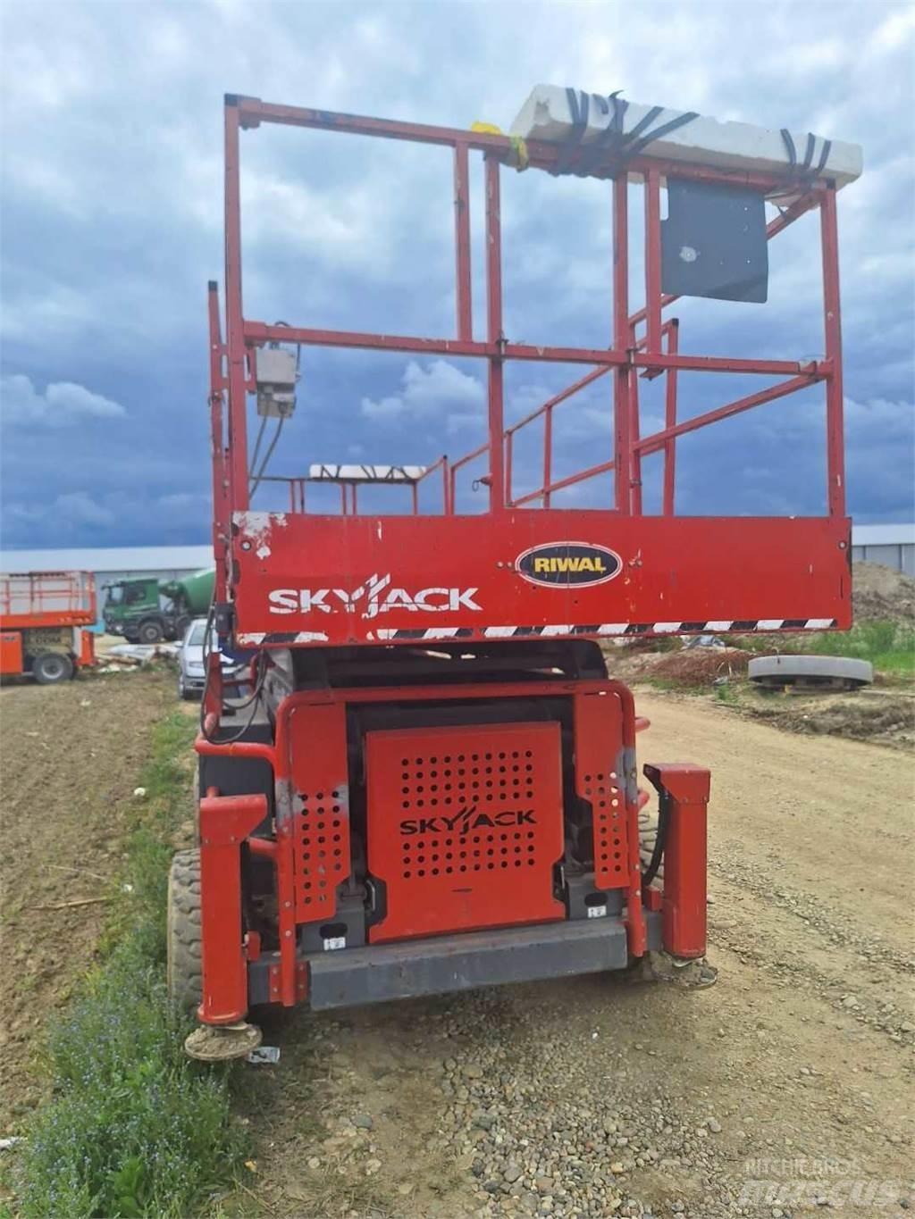 SkyJack 8841RT Platforme foarfeca