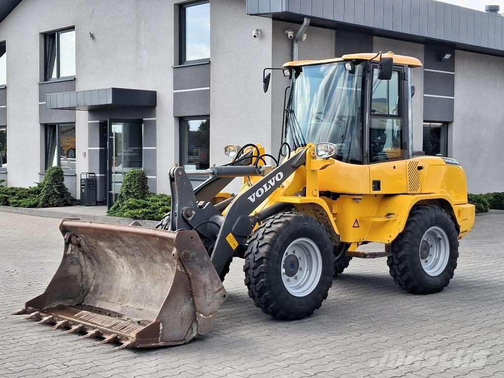 Volvo L 30 G Incarcator pe pneuri