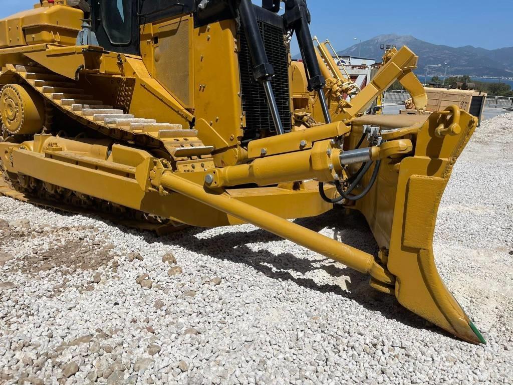 CAT D9N Buldozere pe senile