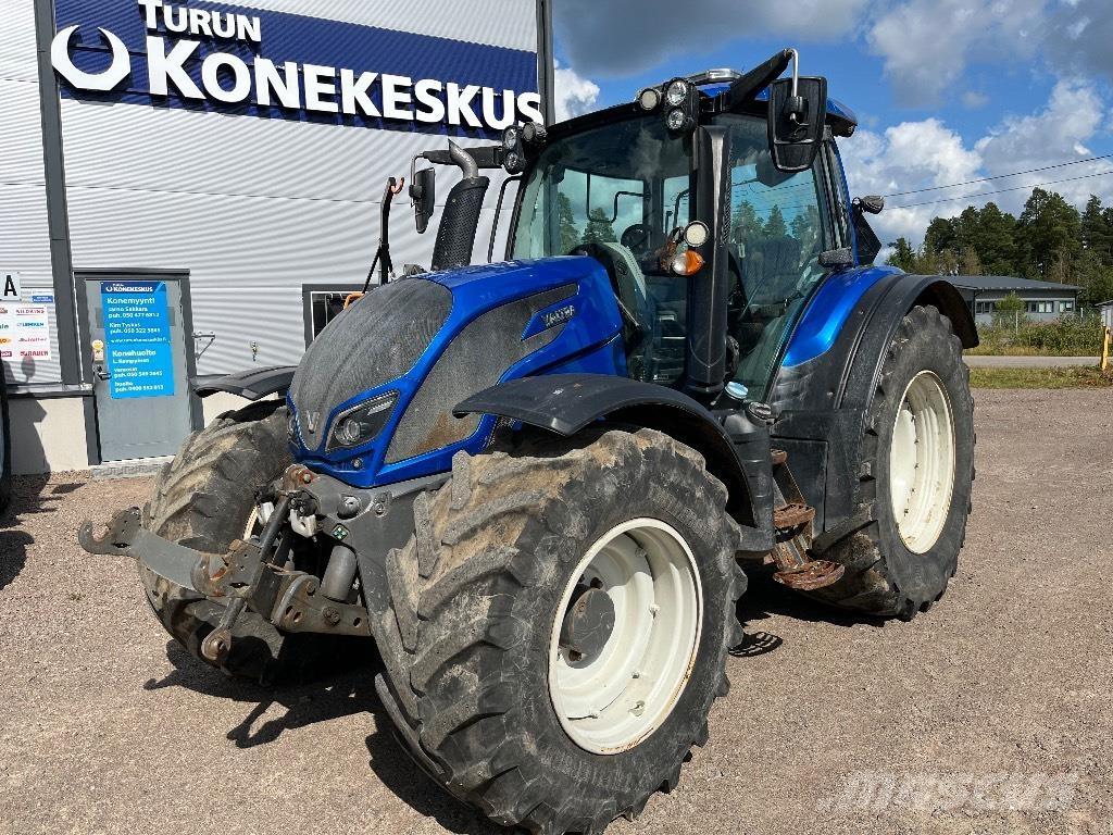 Valtra N174 Tractoare