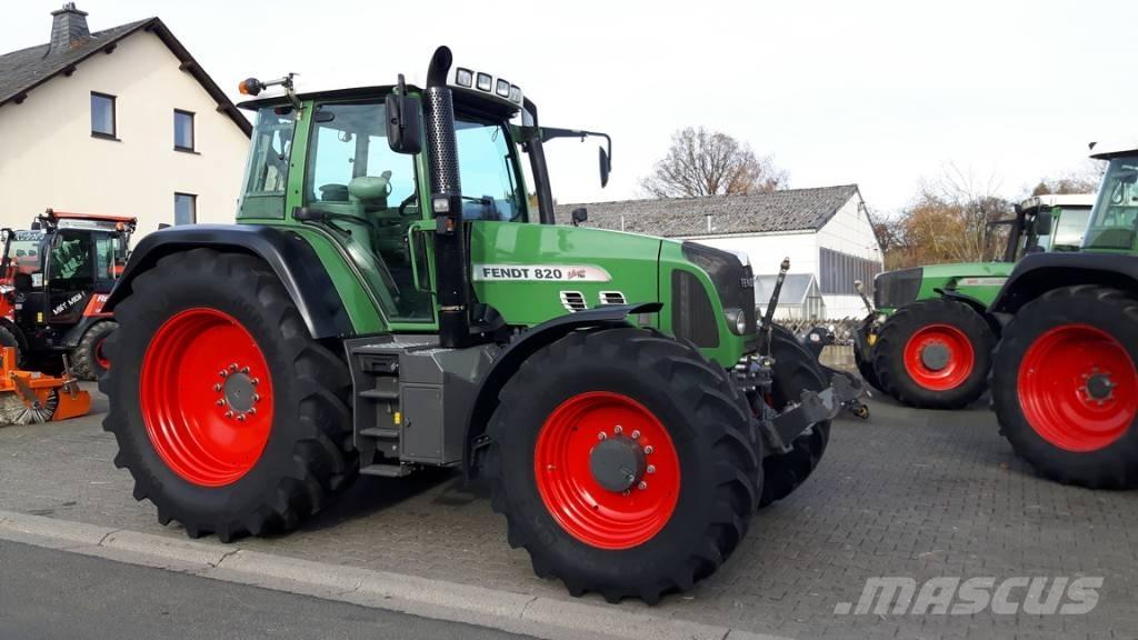 Fendt 820 Vario TMS Tractoare