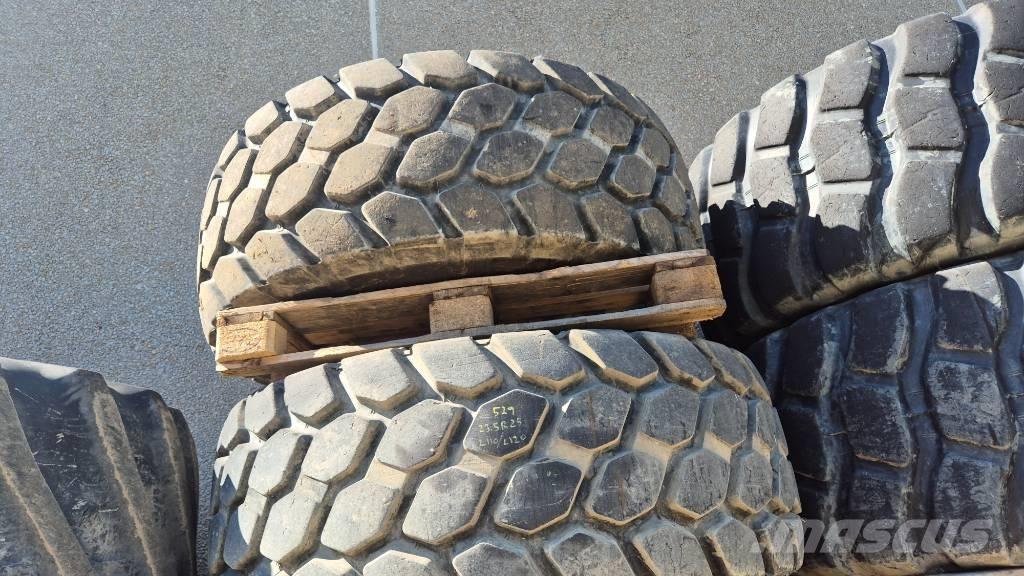 Bridgestone 23.5R25 Roti