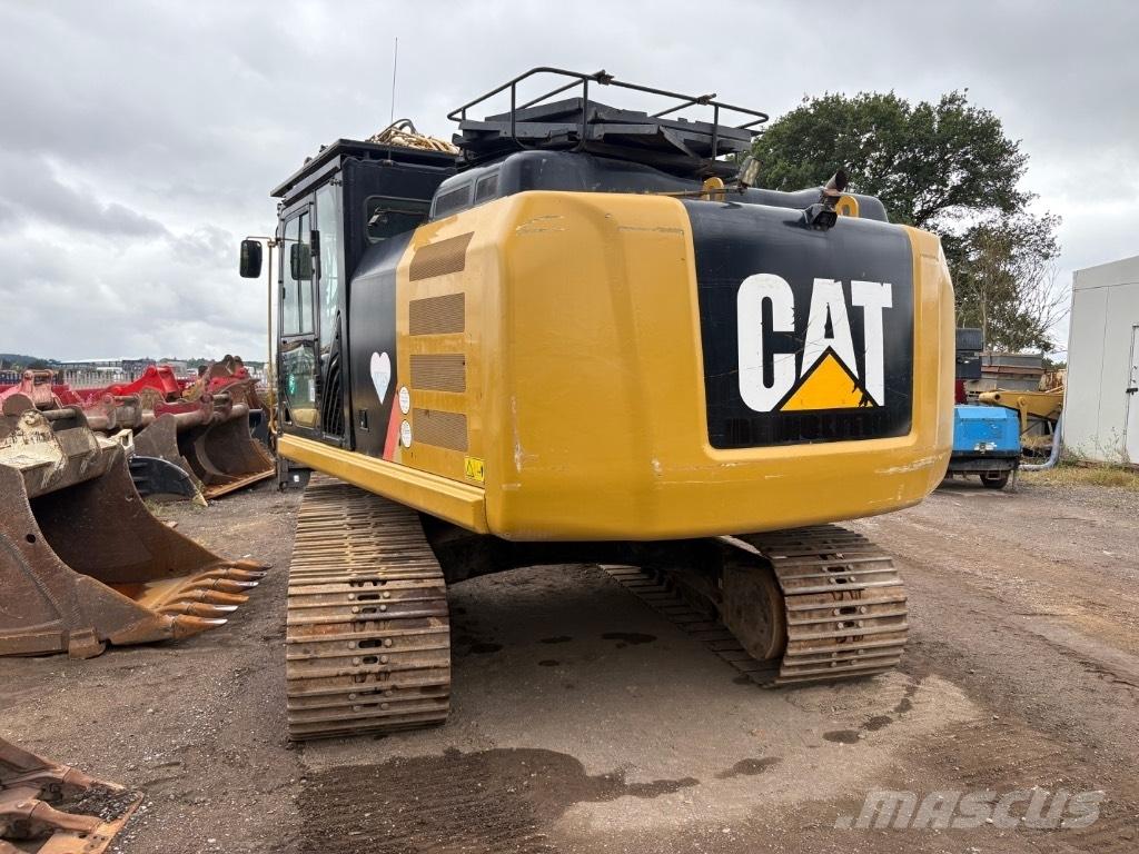 CAT 323 F L Excavatoare pe șenile
