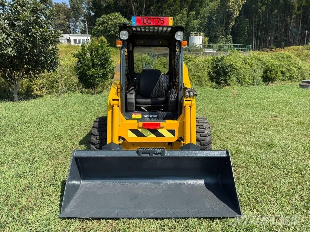 Komatsu SK 820 Mini incarcator