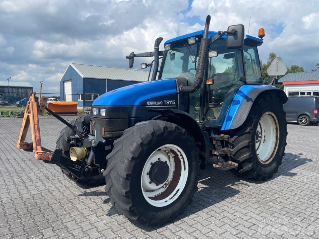 New Holland TS 115 Tractoare