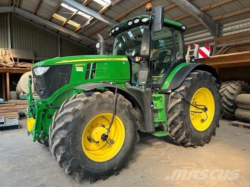 John Deere 6250R Tractoare