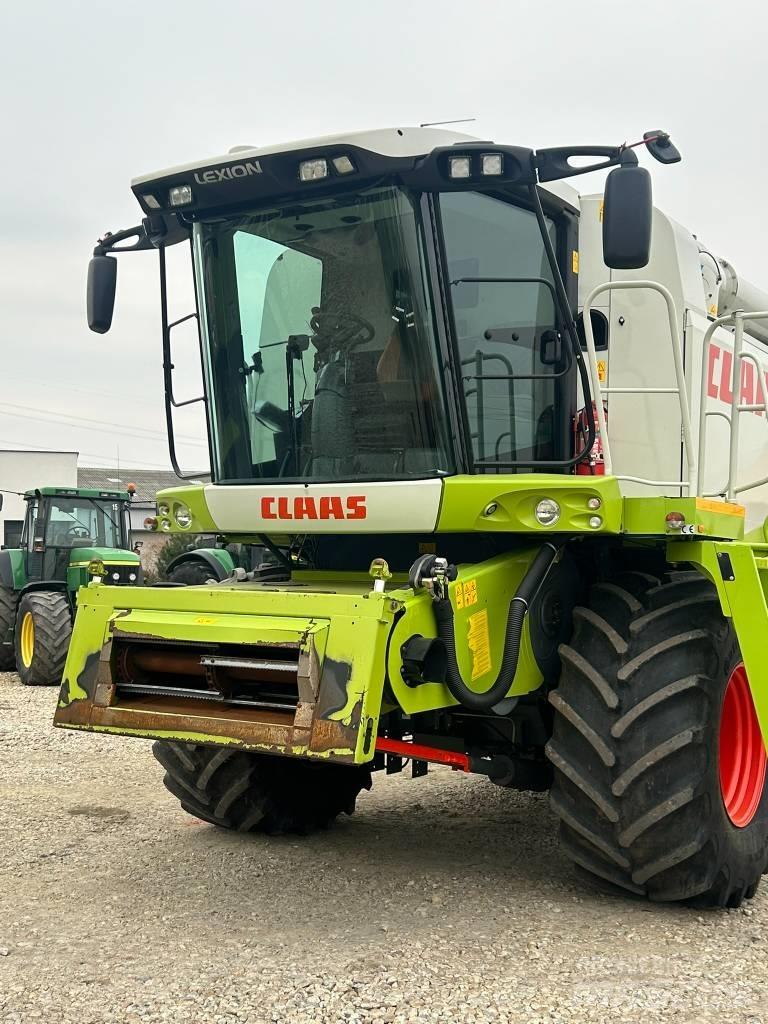 CLAAS Lexion 530 Combine de secerat