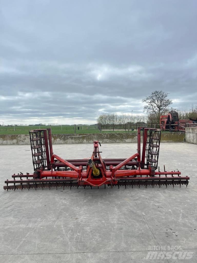 Vicon Schudeg Grapa si pluguri rotative