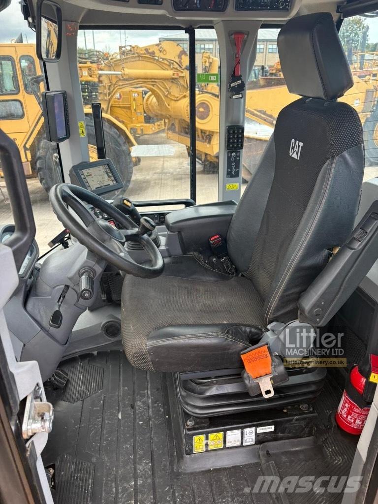 CAT 926 M Incarcator pe pneuri