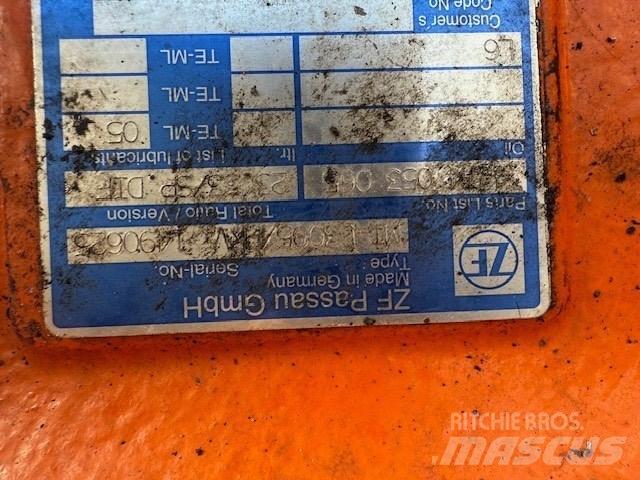 Doosan DL 400 AXLES Axe