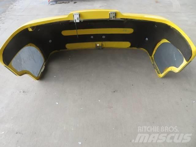 Kramer 380/480 Cabine si interior