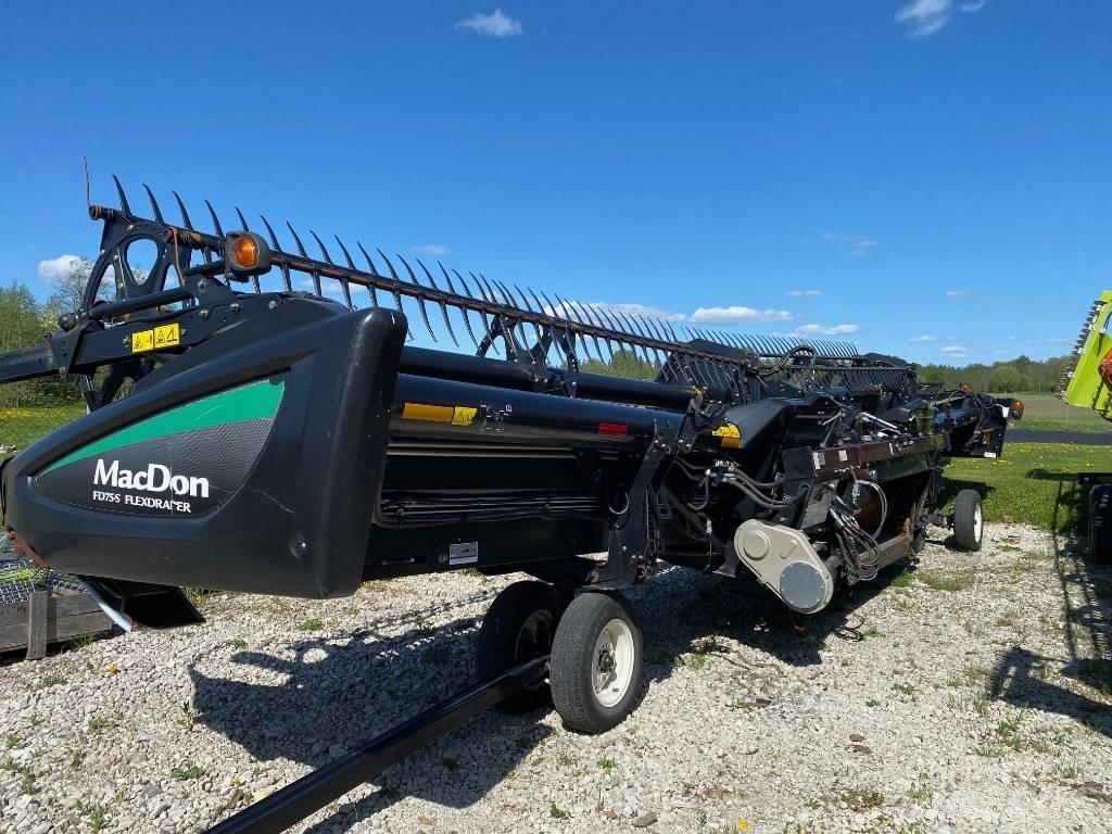 MacDon FD 75 Combine capete pentru culegatoare