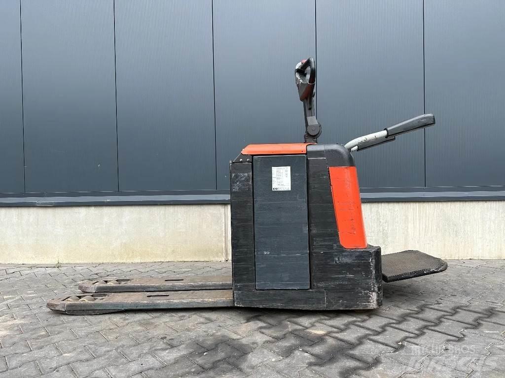 BT LPE240/M Transpaleta manuala