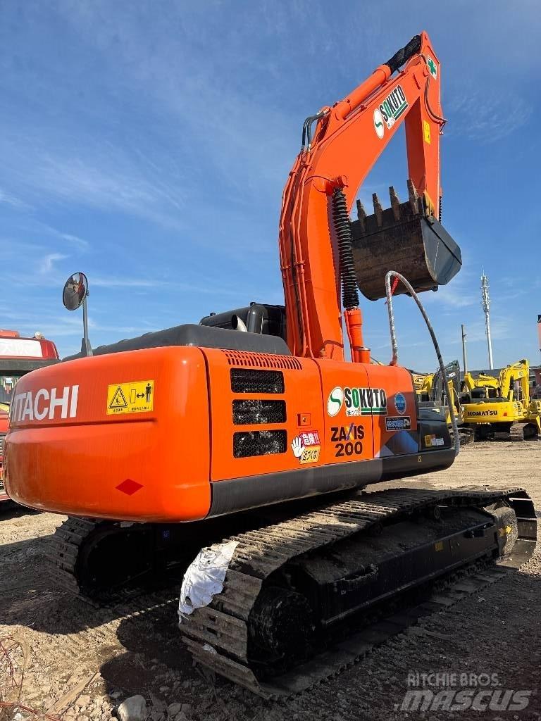 Hitachi ZX 200 Excavatoare pe șenile
