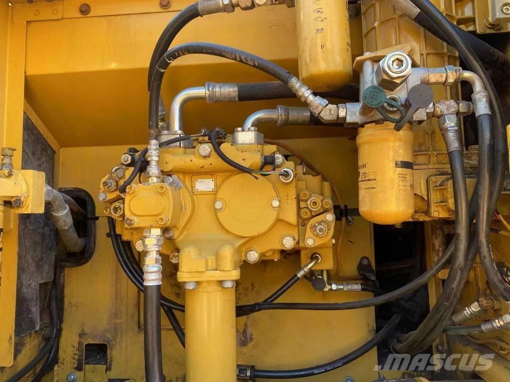 CAT 325D Excavatoare pe șenile
