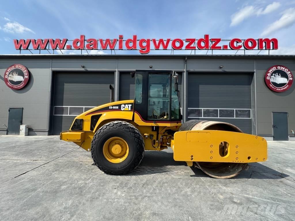 CAT CS 583 E Compactoare monocilindrice