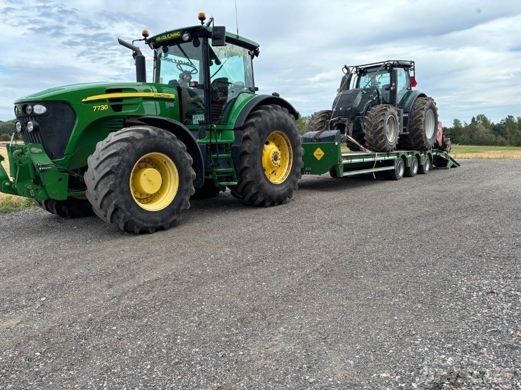 John Deere 7730 Tractoare