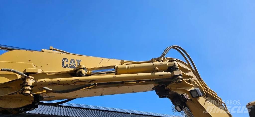 CAT E 70 B Excavatoare 7t - 12t