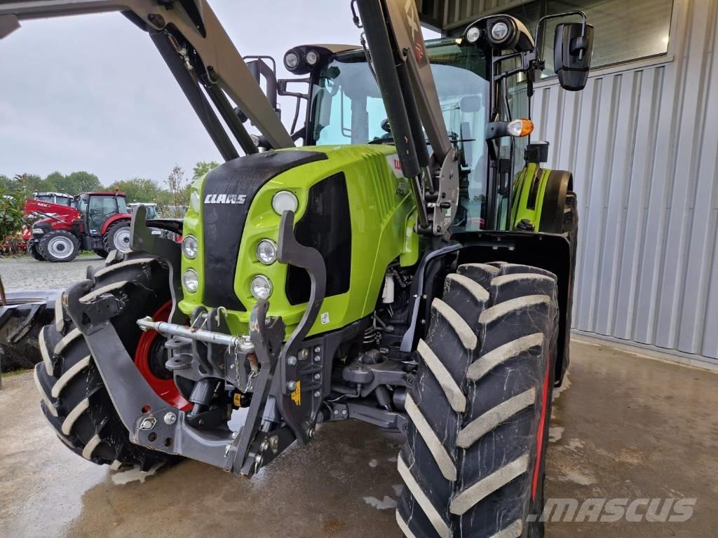 CLAAS Arion 450 Tractoare