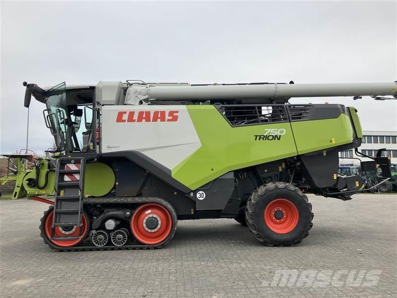 CLAAS TRION 750 TT Combine de secerat