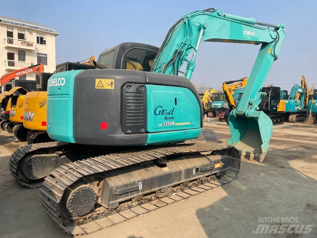 Kobelco SK 135 Excavatoare pe șenile
