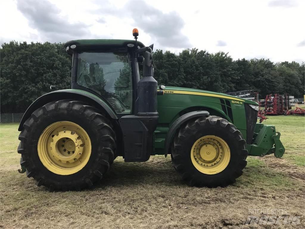 John Deere 8295R Tractoare