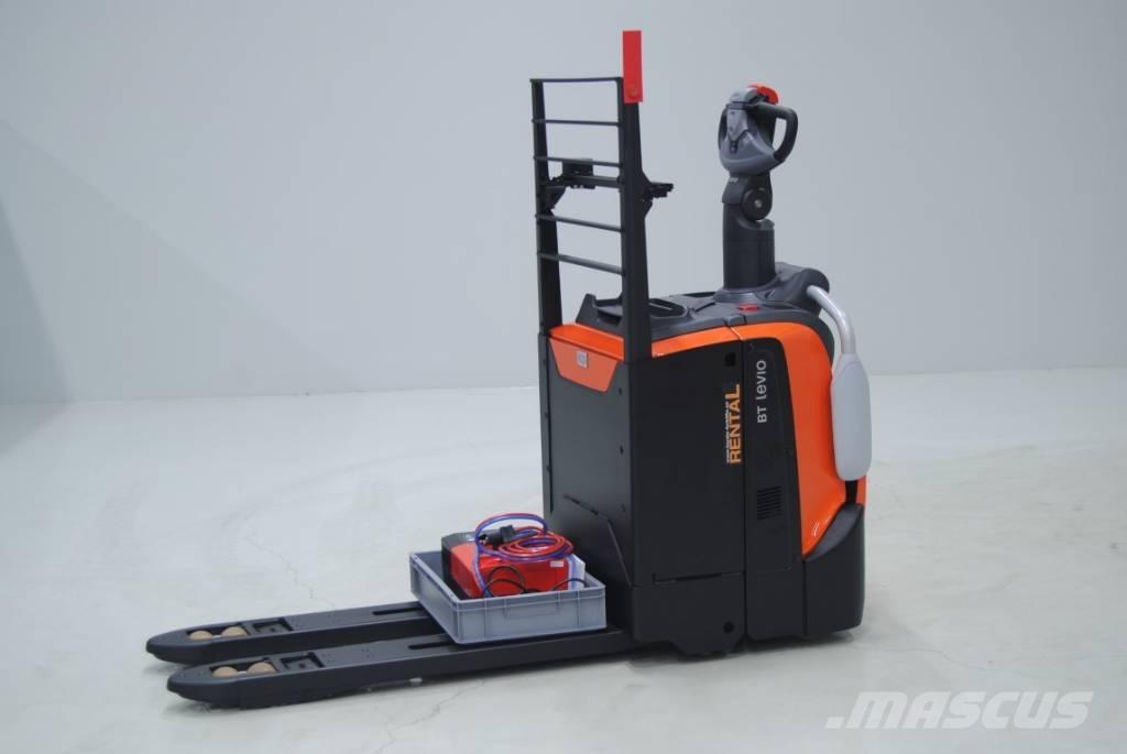 Toyota LPE250 Transpaleta cu platforma