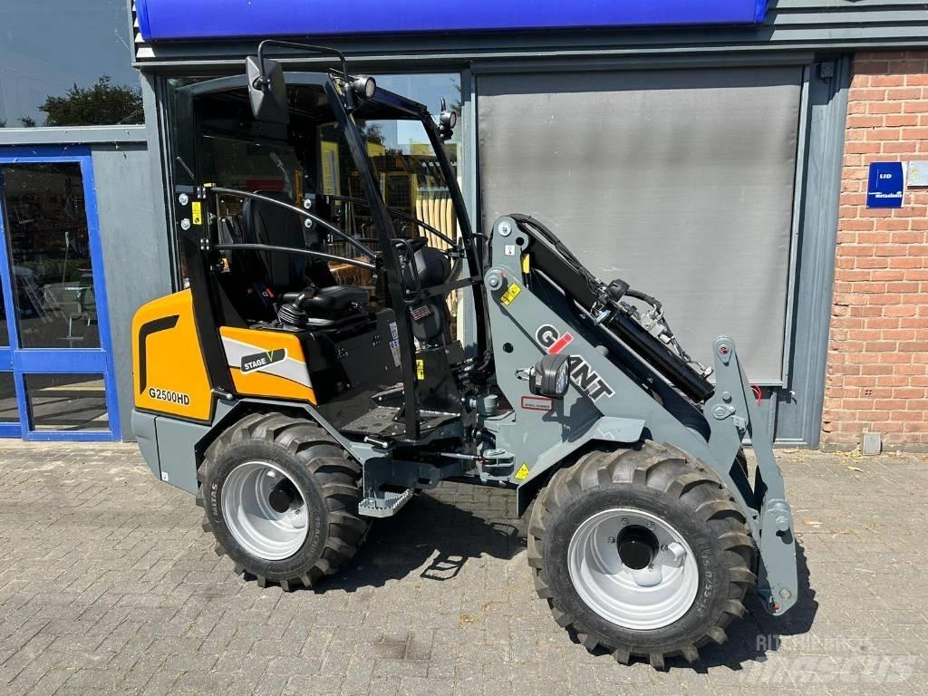 GiANT G 2500 HD Incarcatoare multifunctionale
