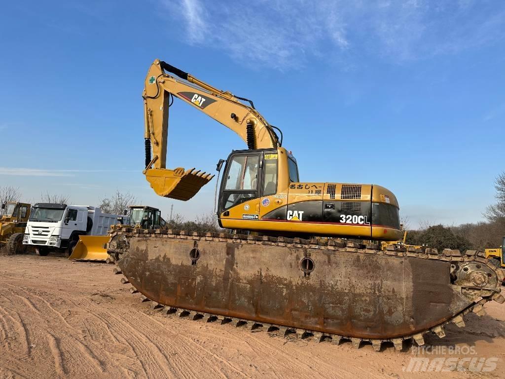 CAT 320 C L Excavator amfibiu
