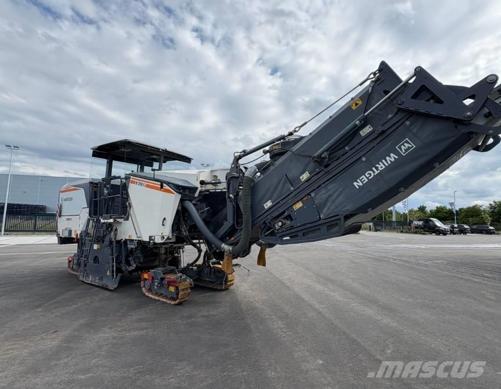 Wirtgen W 200 Fi Utilaje asfalt cu freze reci