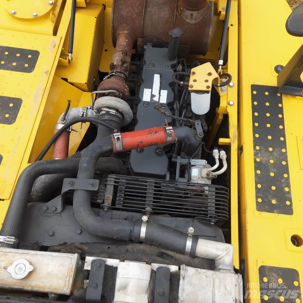 Komatsu PC200-8 Excavatoare pe șenile
