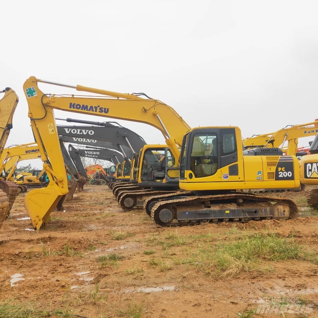 Komatsu PC200-8 Excavatoare pe șenile

