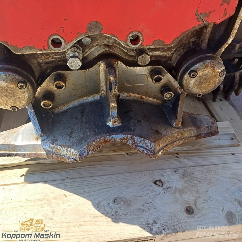 Komatsu C124 Capete pentru culegatoare
