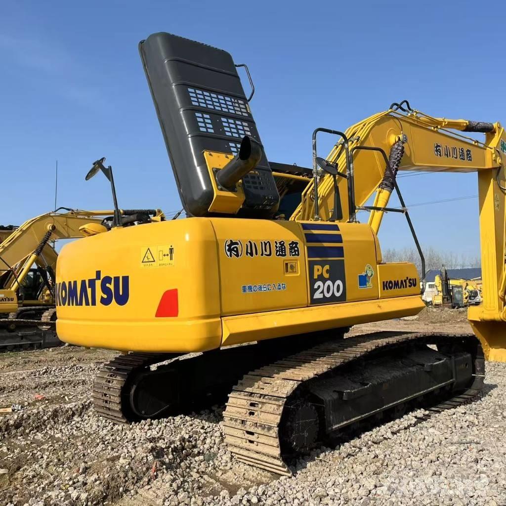 Komatsu PC 200 Excavatoare pe șenile
