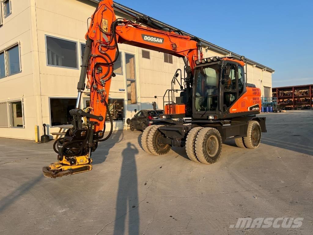 Doosan DX160W-5 Excavatoare cu roti