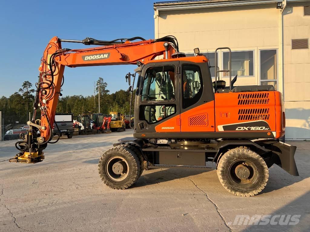 Doosan DX160W-5 Excavatoare cu roti