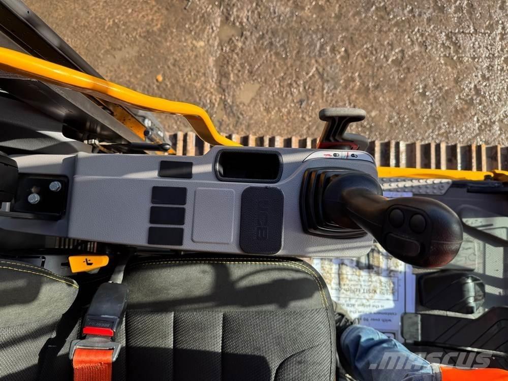 JCB 220X Excavatoare pe șenile
