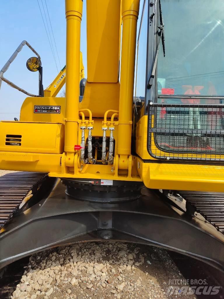 Komatsu PC 220 Excavatoare pe șenile
