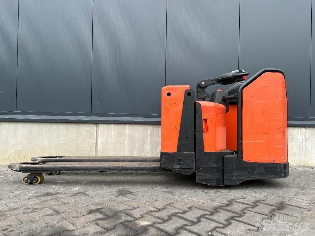BT LPE200/8 Transpaleta manuala